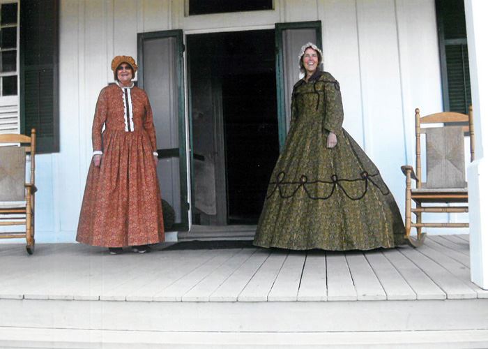 Photo of Eppington Plantation front porch